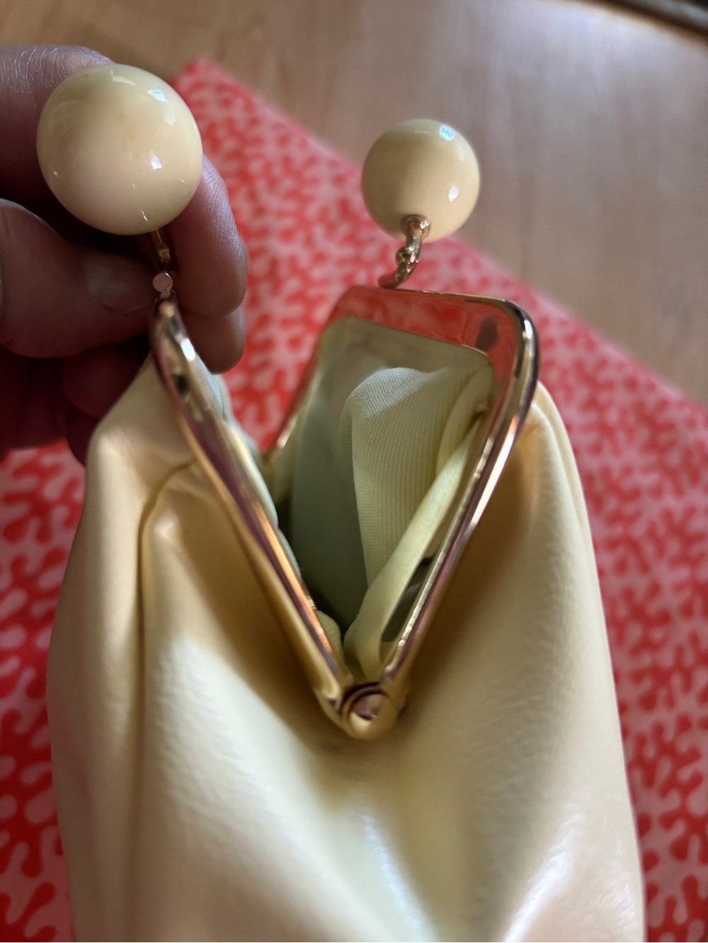 Anthropologie Cream Pleated Kiss-Lock Clutch - Picture 6 of 9